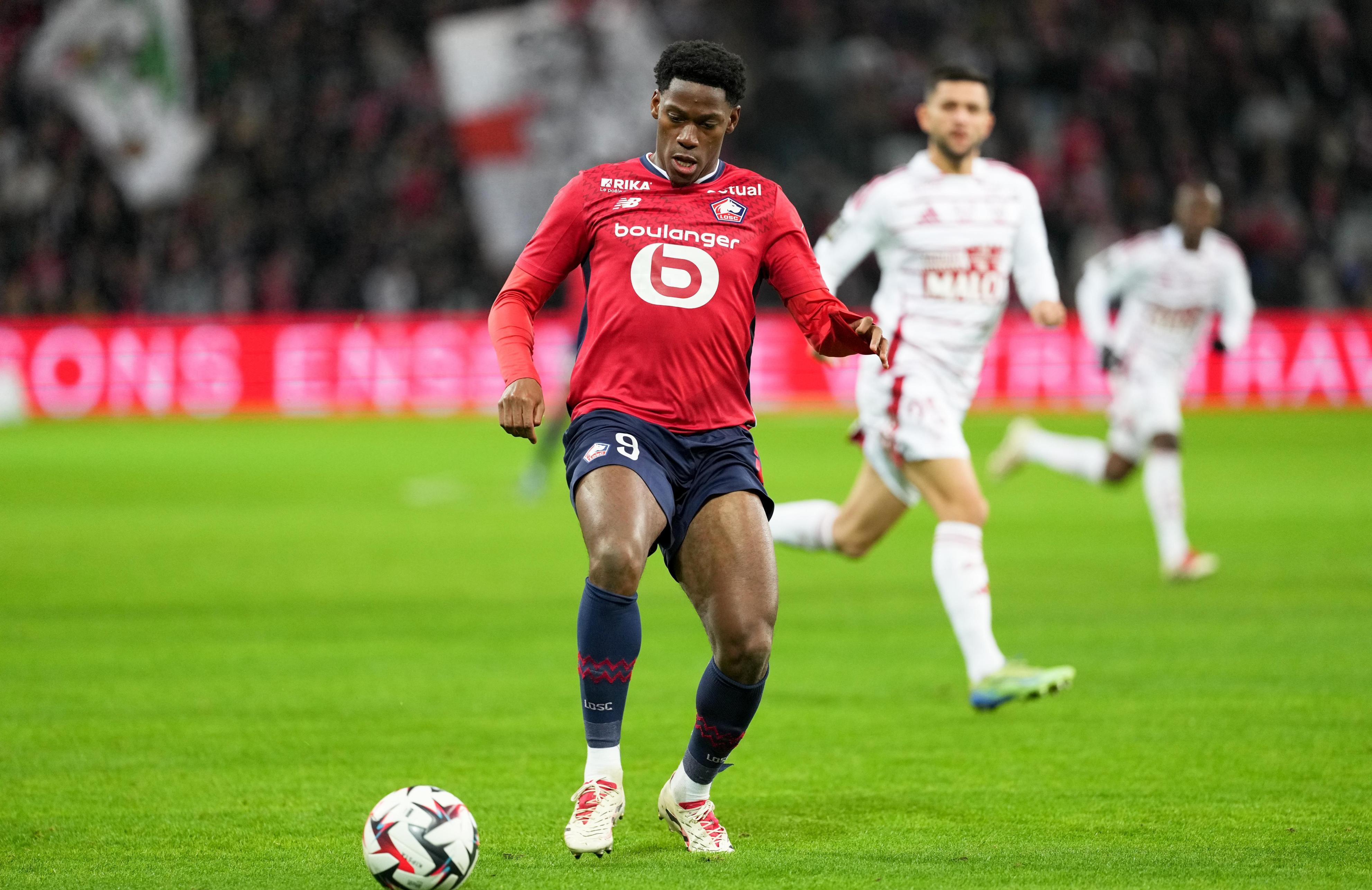 马赛发布备战花絮,今夜造点机会,欧联任务艰巨,轮换策略成焦点