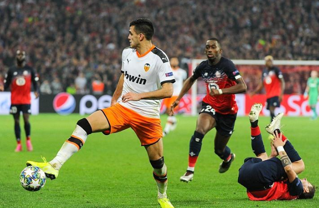 k1体育官网登录-赛前体能课后,里昂再遭质疑备战西甲,管理层满意,医务组通报恢复